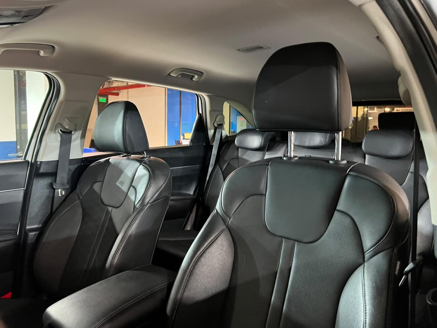KIA Sorento — foto 20 de 22