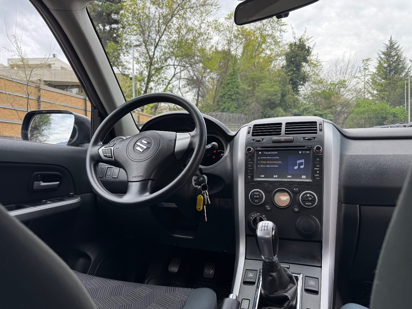 Suzuki Grand Vitara Glx2.4 — foto 13 de 19