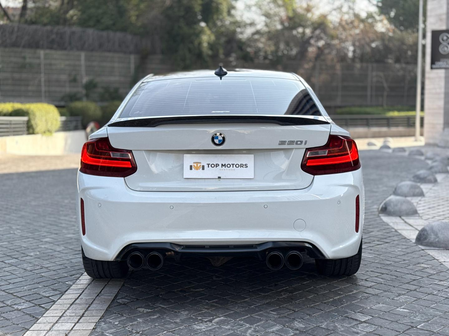 BMW 220 — foto 5 de 17