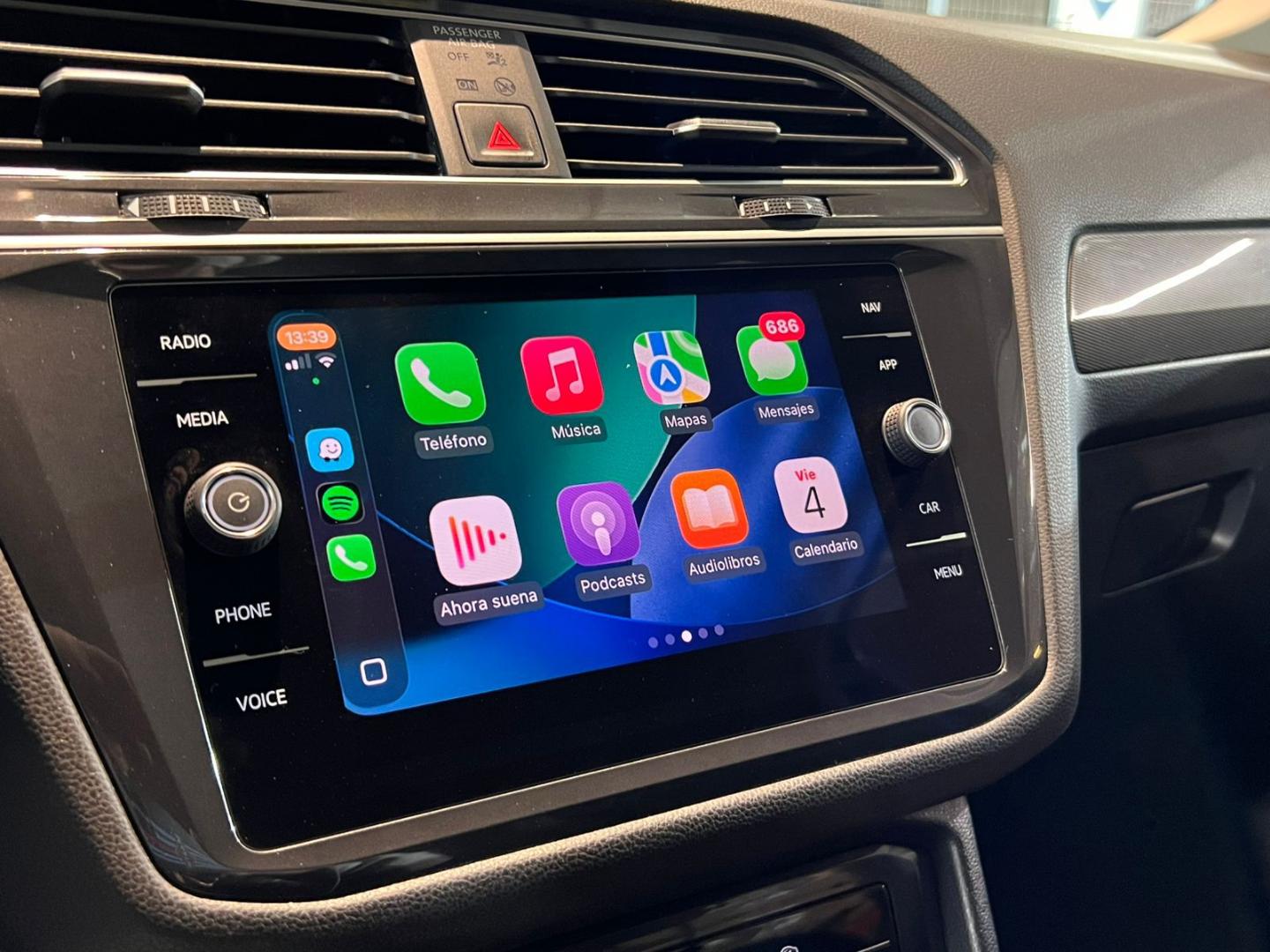 Volkswagen Tiguan — foto 15 de 22