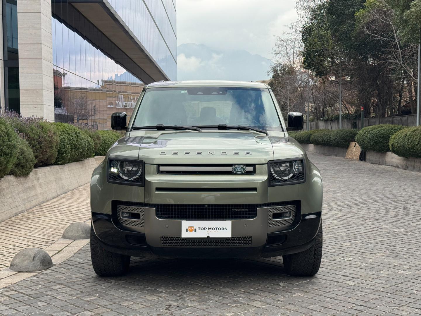 Land Rover Defender — foto 2 de 19