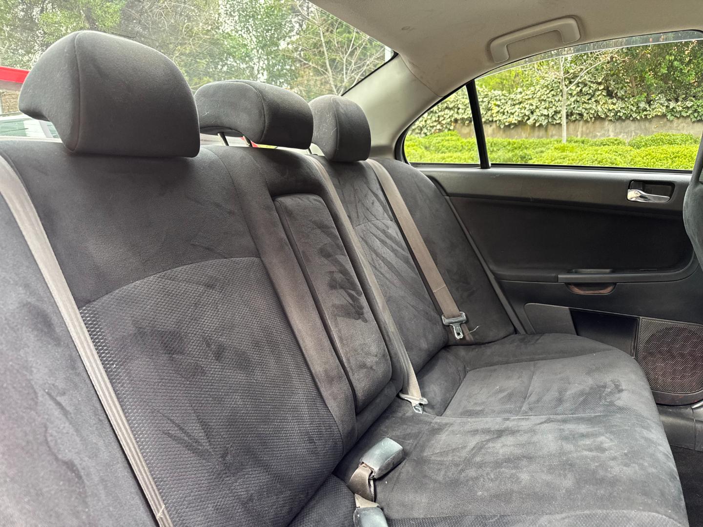 Mitsubishi Lancer — foto 19 de 19