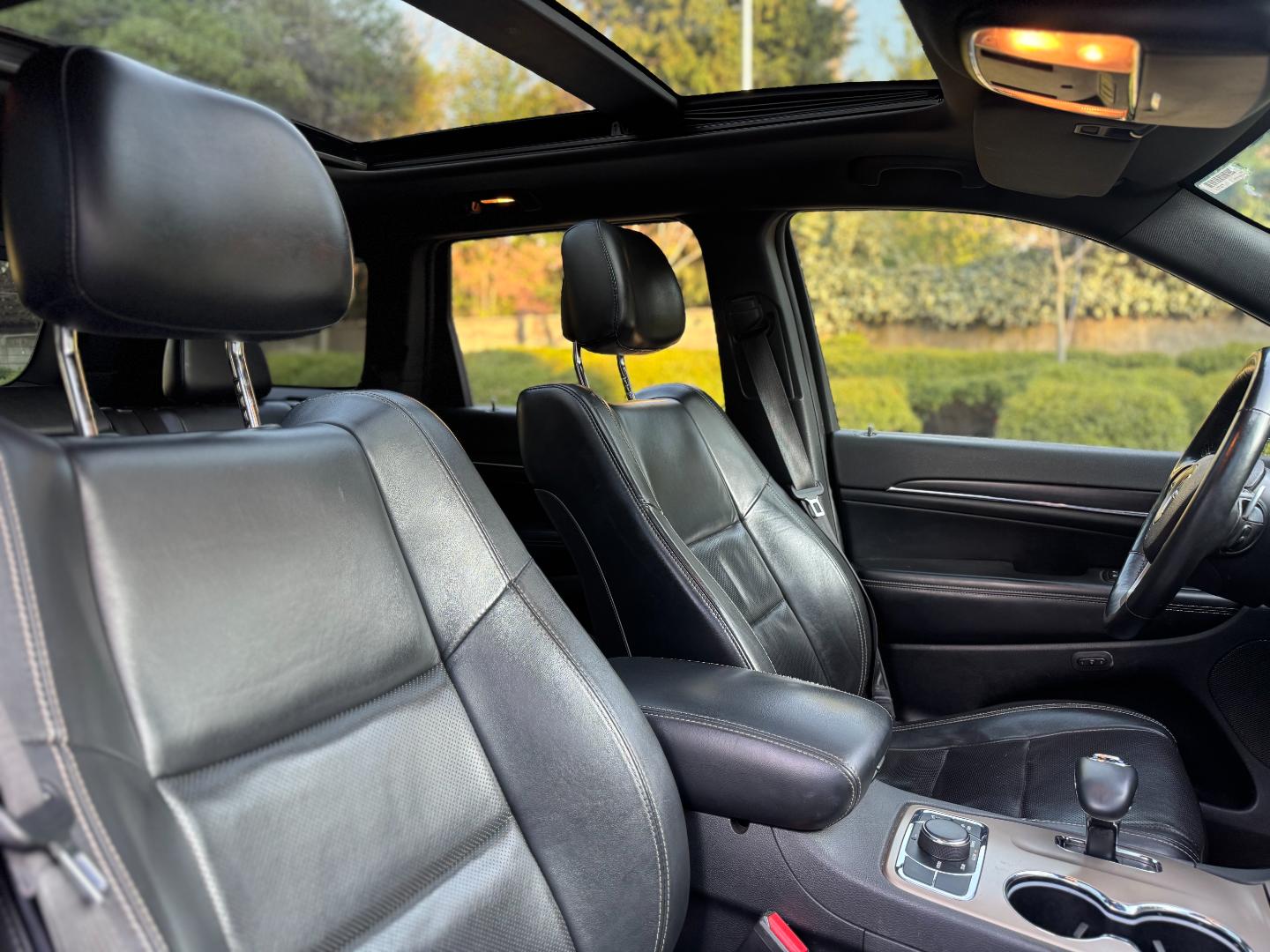 Jeep Grand Cherokee — foto 16 de 19