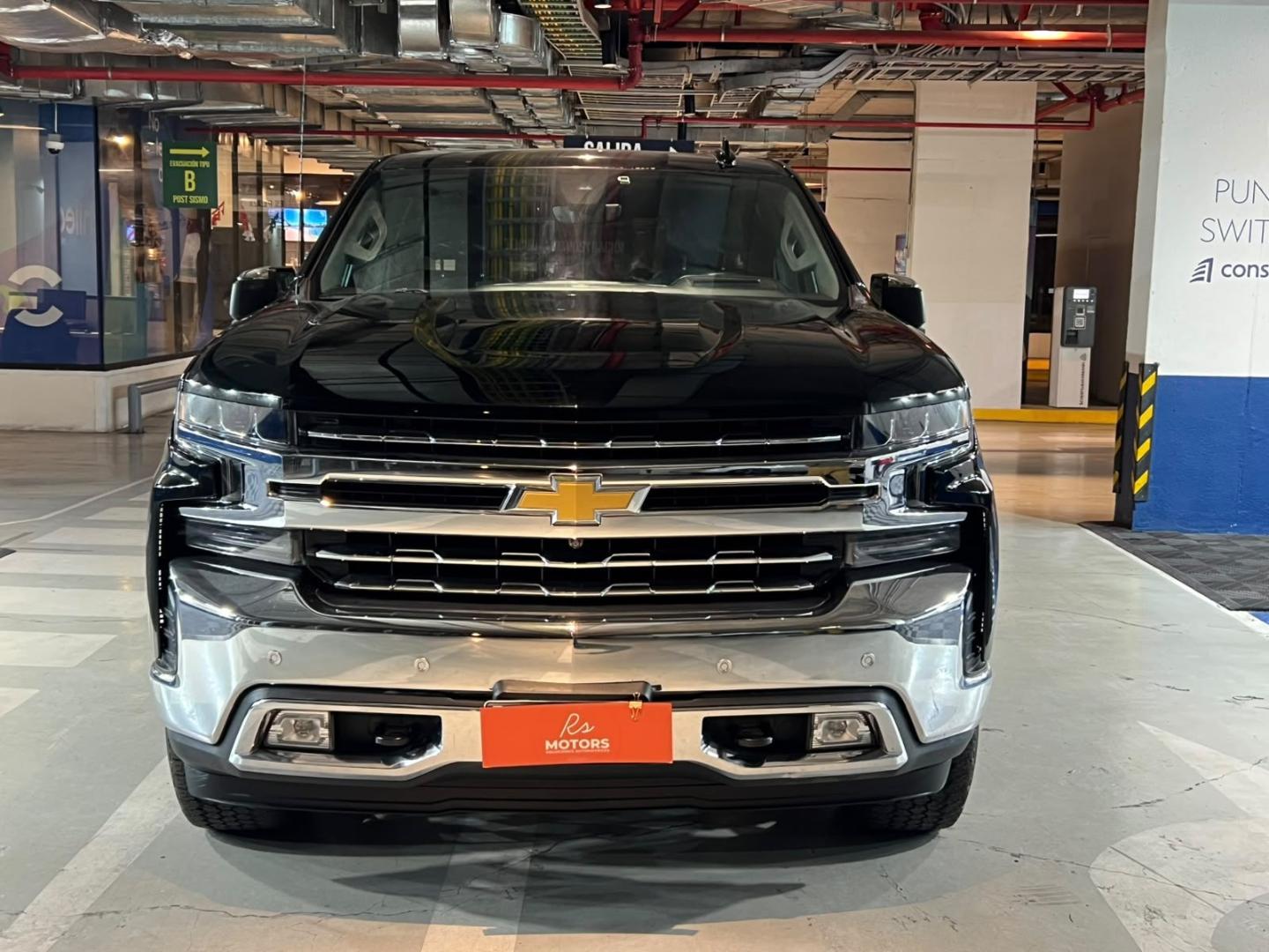 Chevrolet Silverado — foto 2 de 24