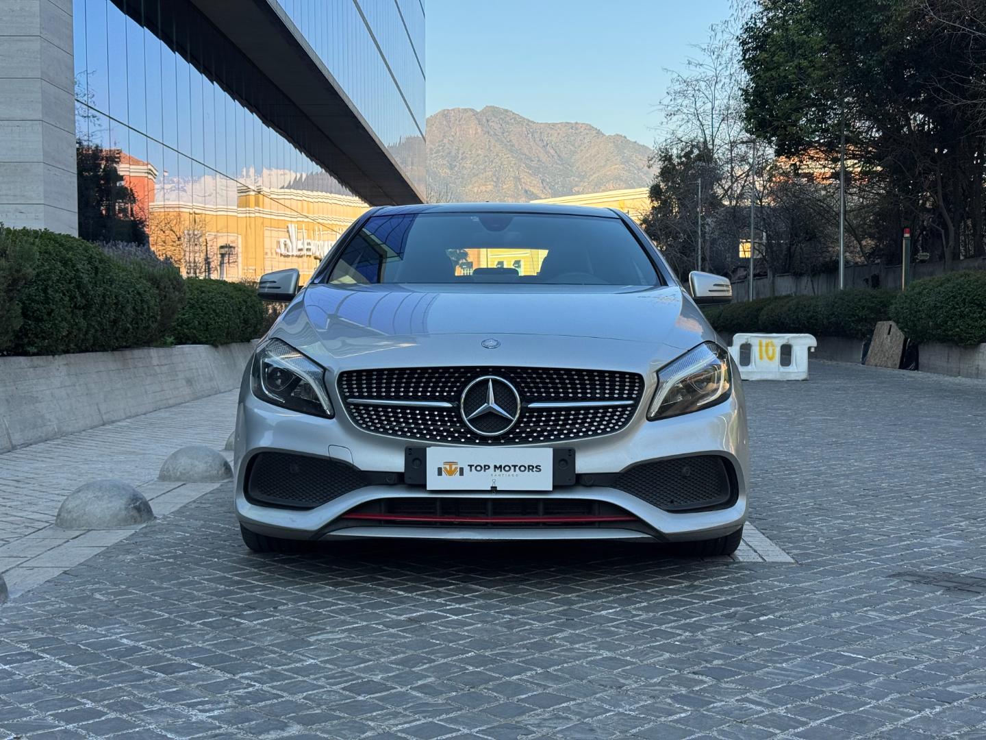 Mercedes-Benz A250 — foto 2 de 19