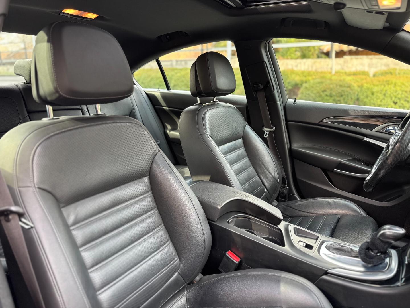 Opel Insignia — foto 15 de 17