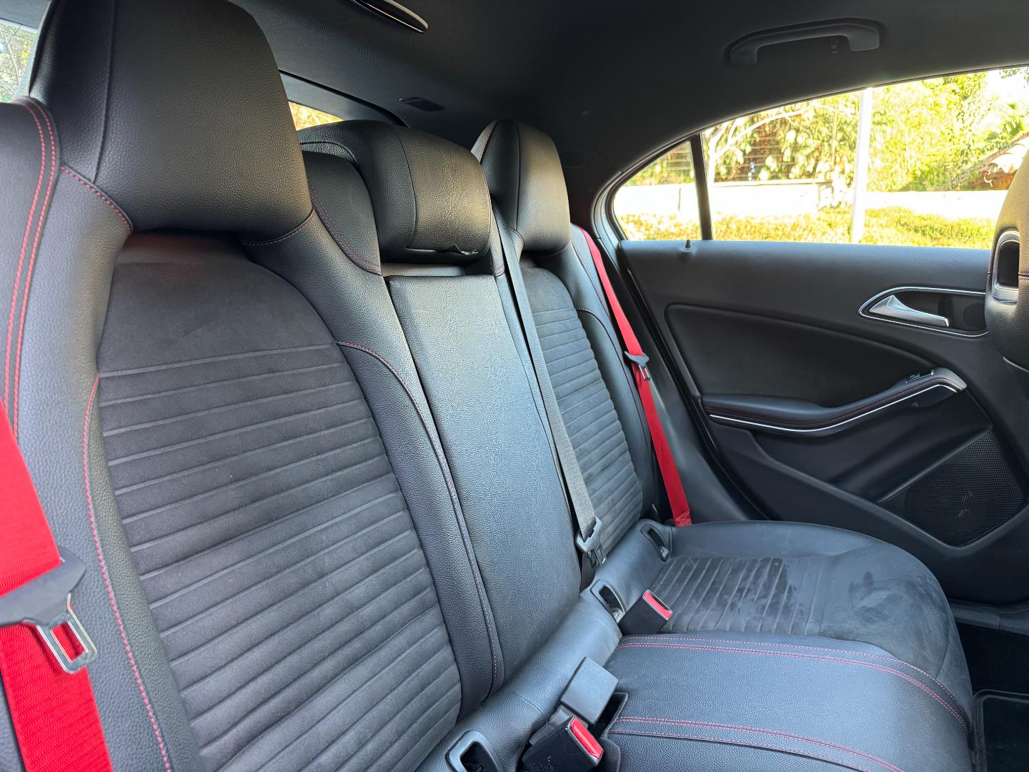 Mercedes-Benz A250 — foto 19 de 19