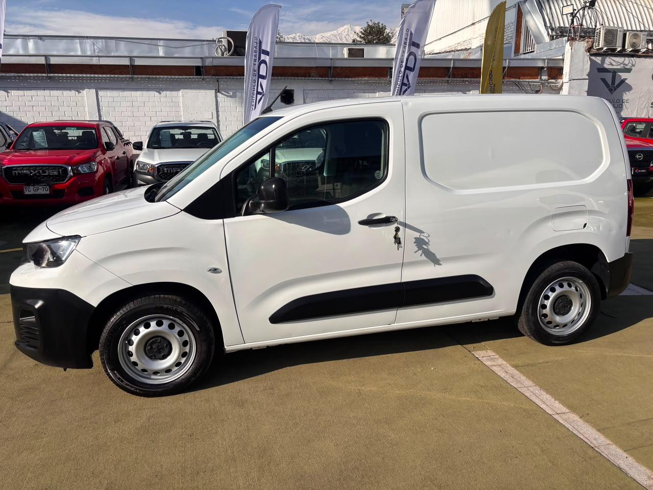 Peugeot Partner — foto 5 de 8