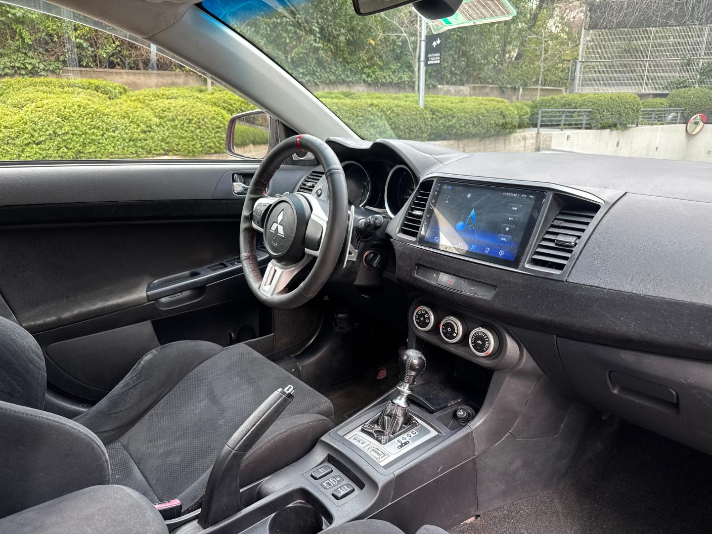 Mitsubishi Lancer — foto 15 de 19
