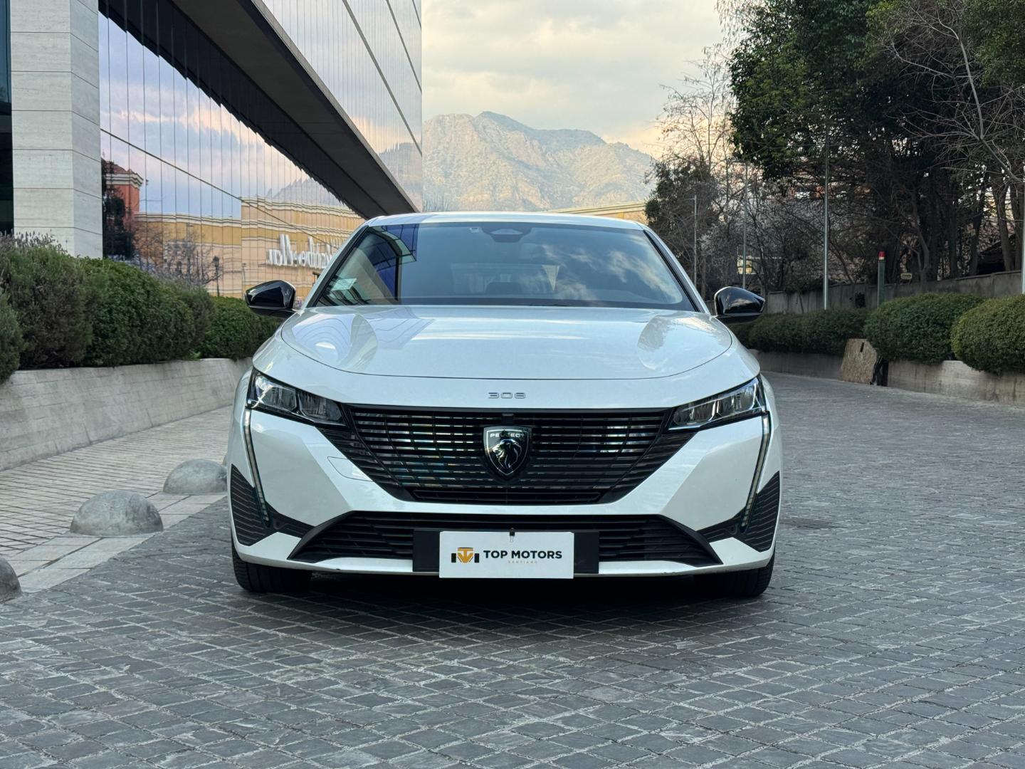 Peugeot 308 — foto 2 de 18