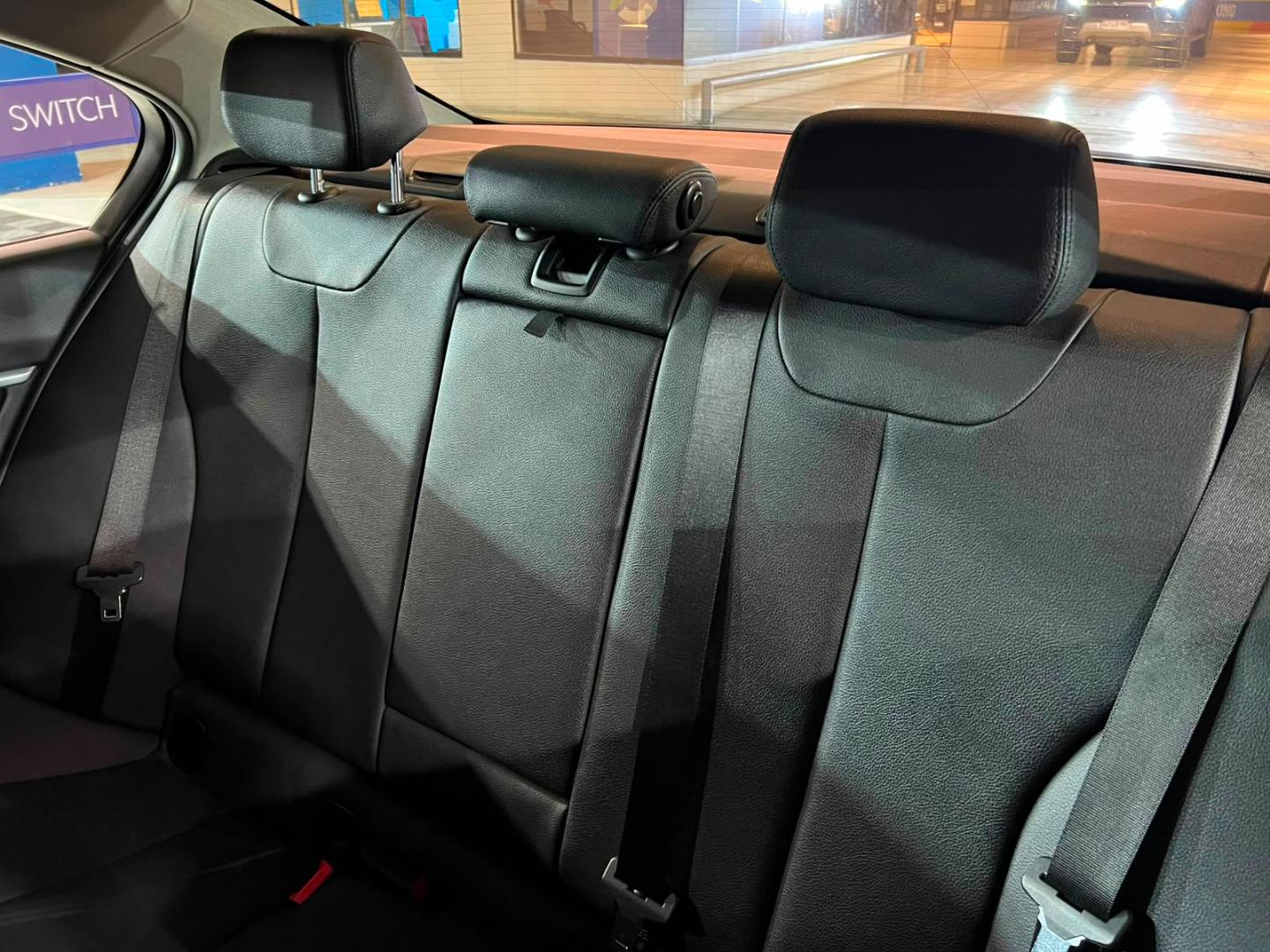 BMW 318I — foto 22 de 22