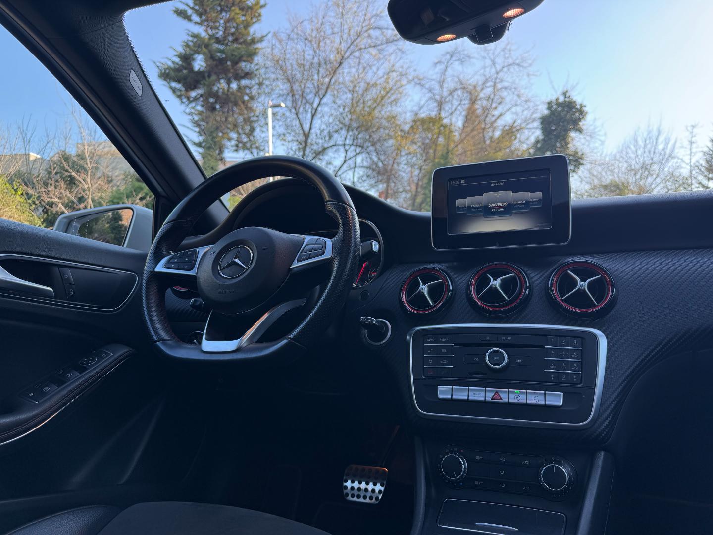 Mercedes-Benz A250 — foto 9 de 19