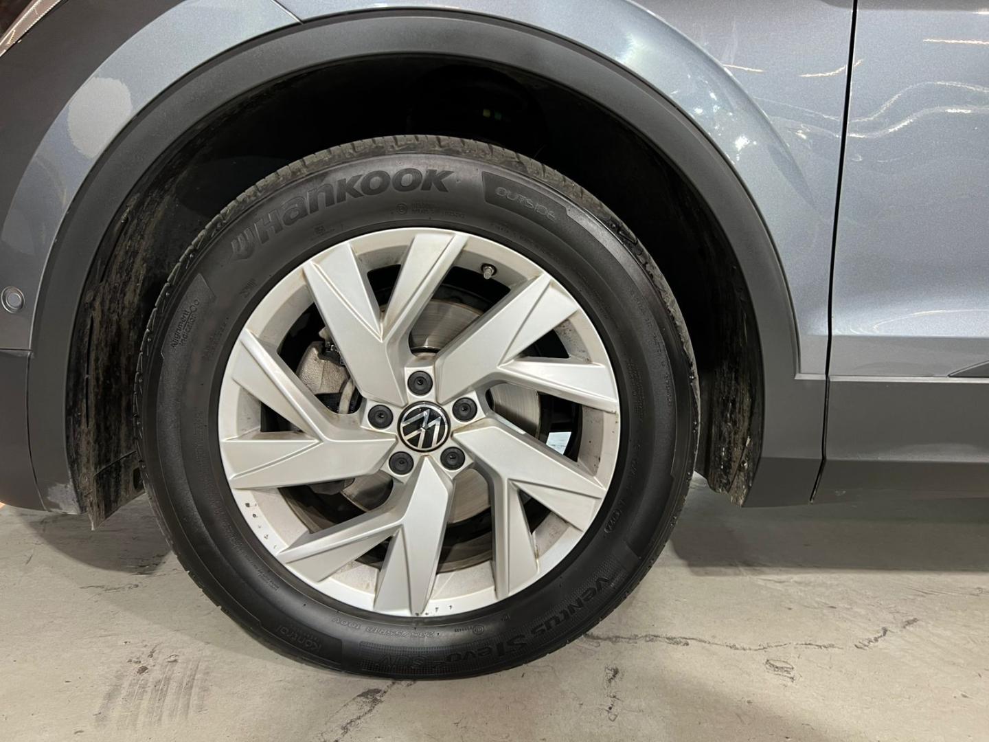 Volkswagen Tiguan — foto 8 de 22