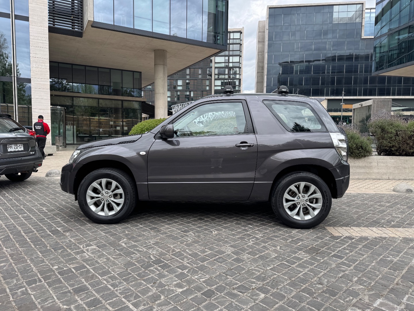Suzuki Grand Vitara Glx2.4 — foto 8 de 19