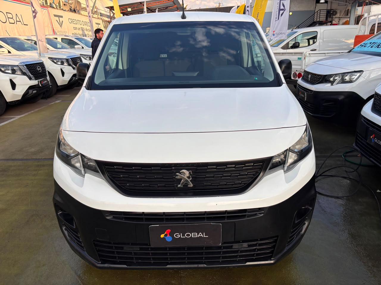 Peugeot Partner — foto 2 de 8