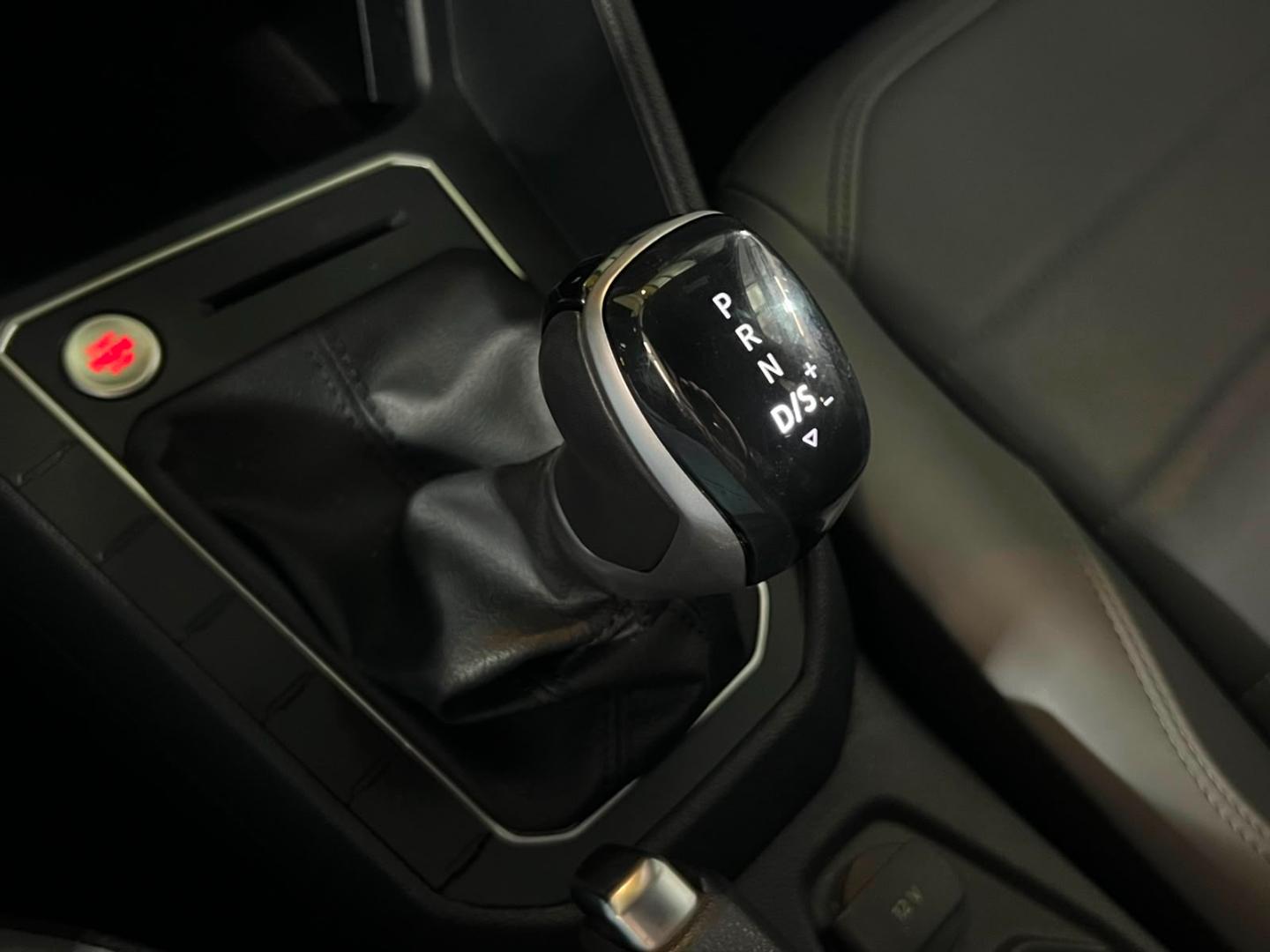 Volkswagen Nivus — foto 18 de 22