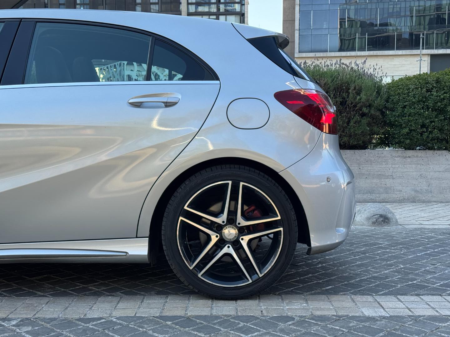 Mercedes-Benz A250 — foto 8 de 19