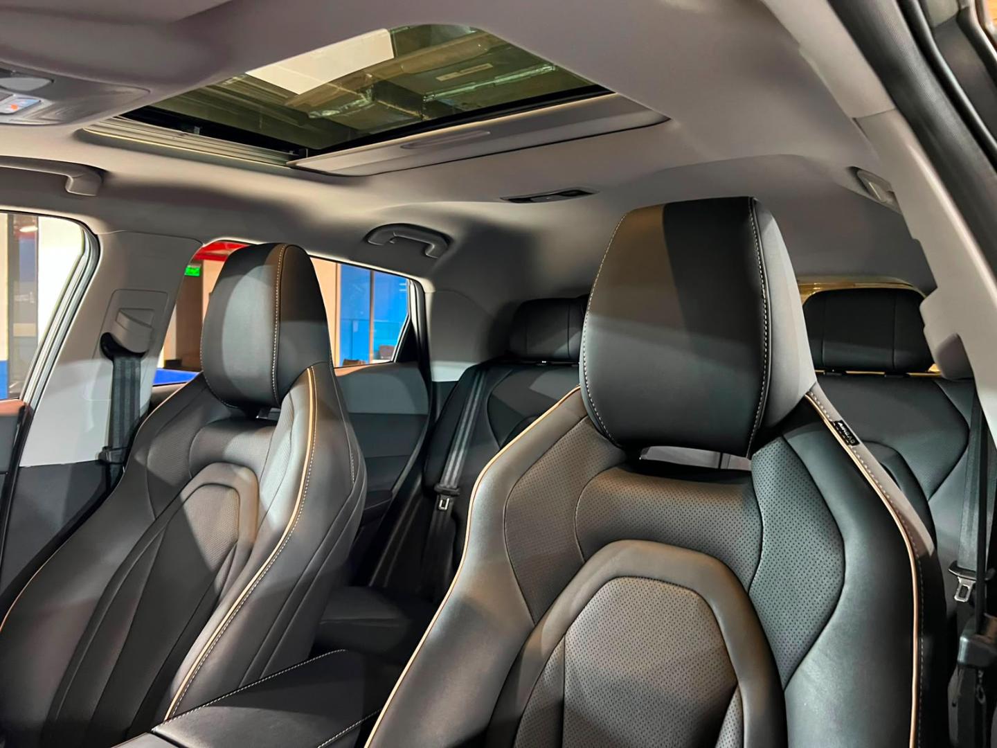 Omoda C5 — foto 21 de 23