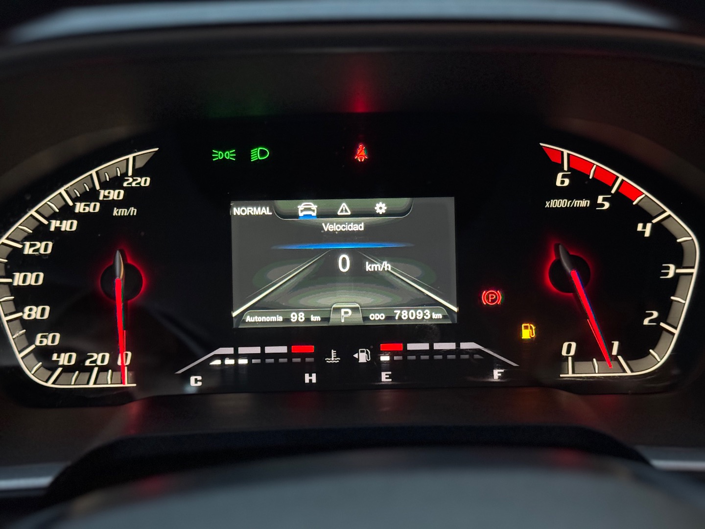 Peugeot Landtrek Active Bluehdi 180 — foto 11 de 18