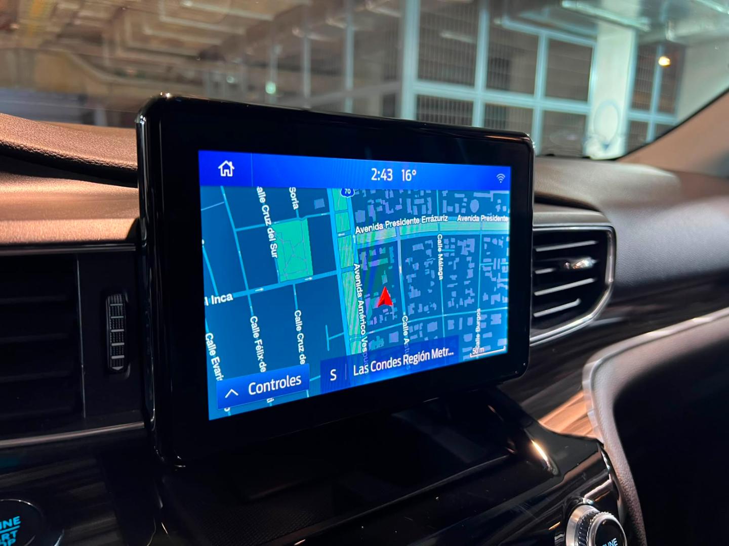 Ford Explorer — foto 16 de 23