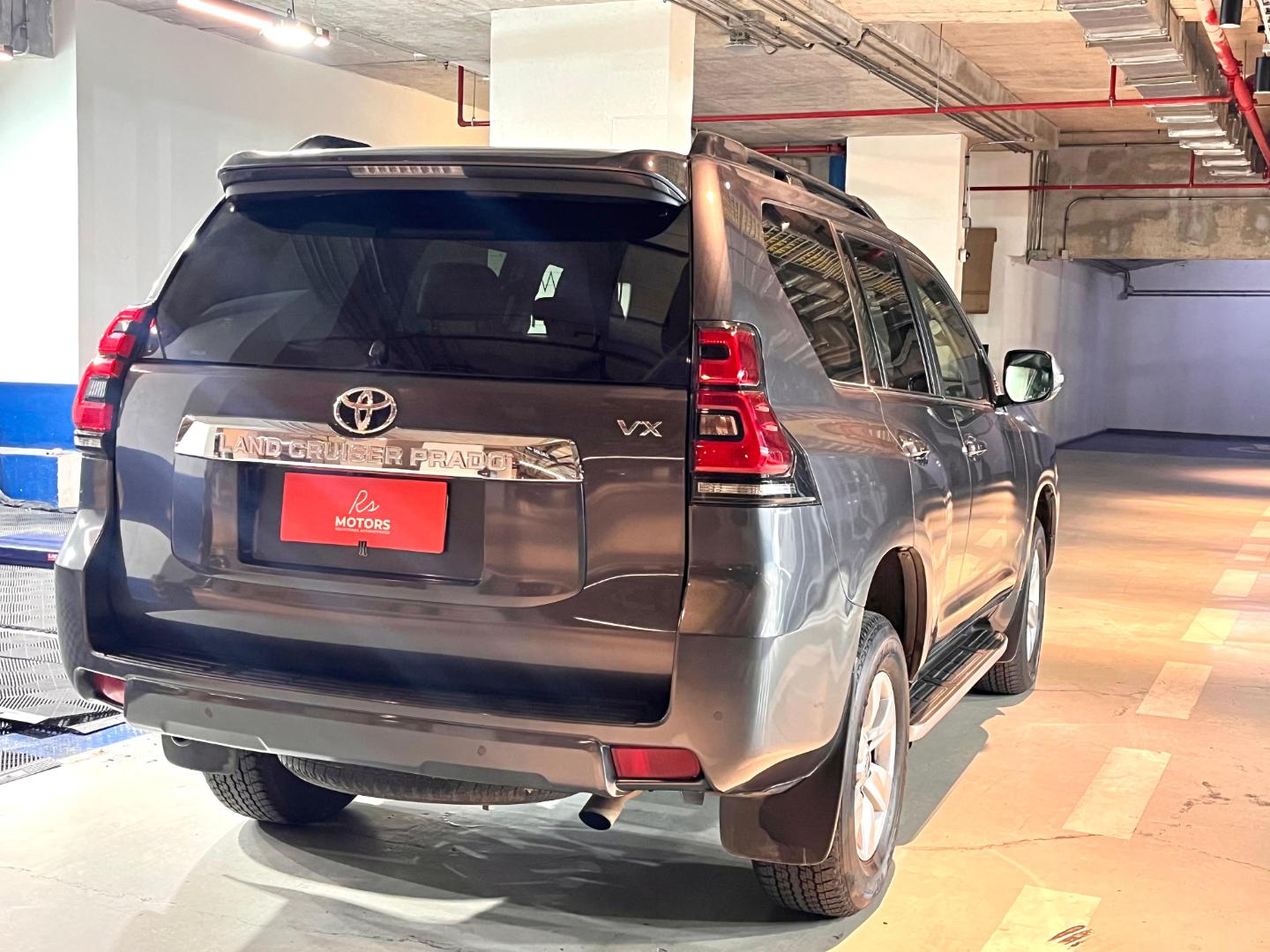 Toyota Land Cruiser Prado — foto 5 de 23