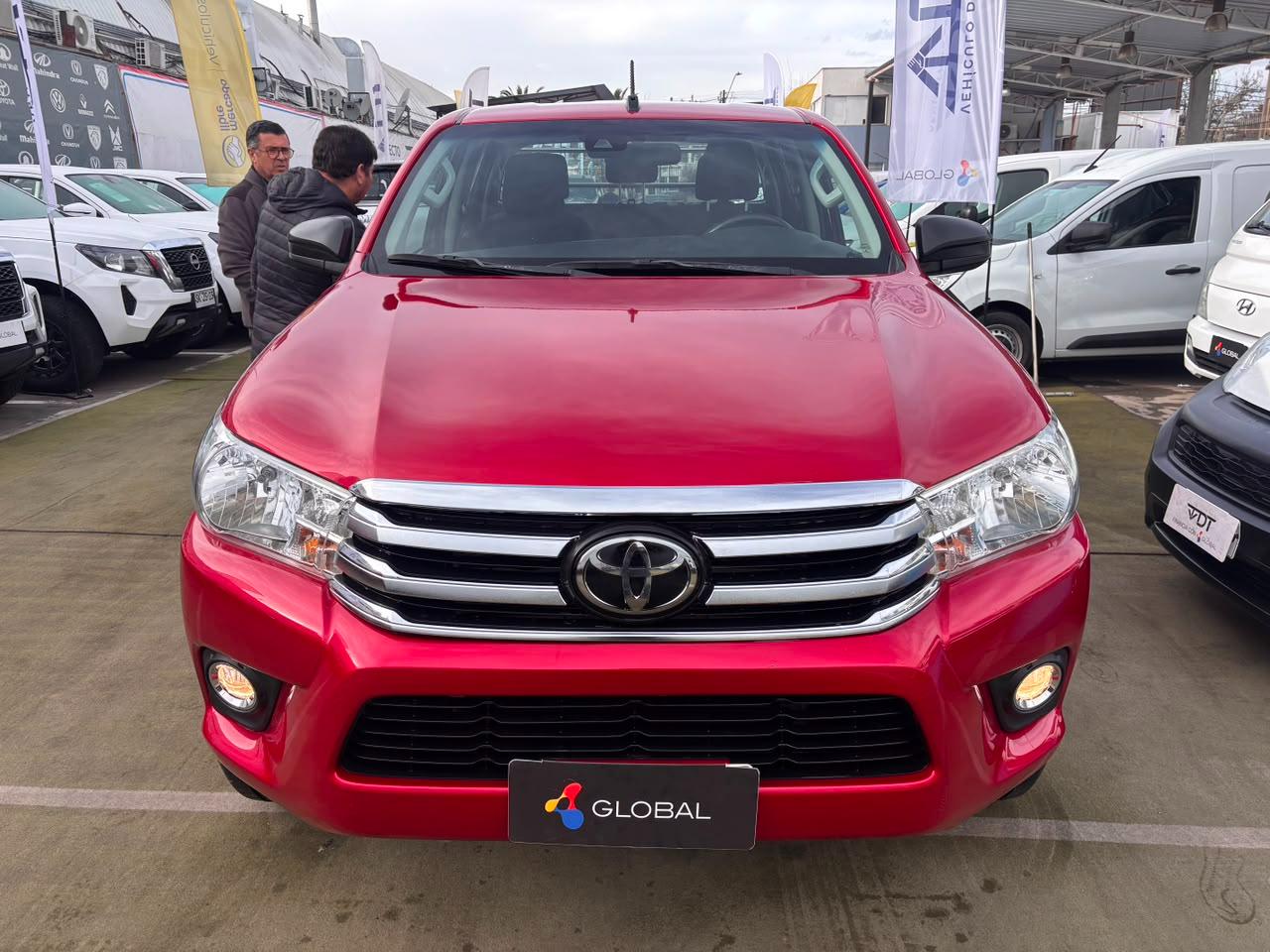Toyota Hilux — foto 2 de 8
