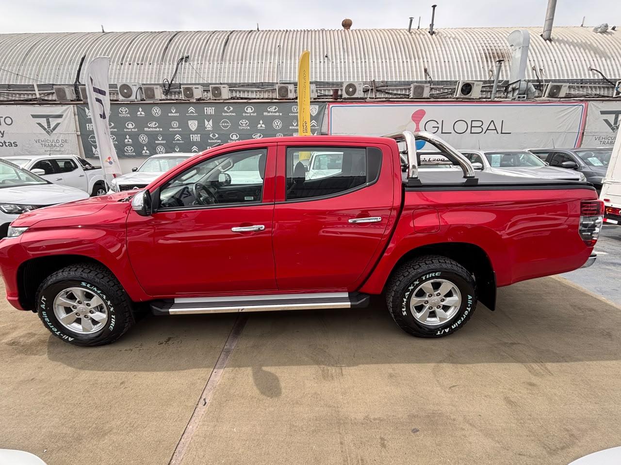 Mitsubishi L200 — foto 5 de 8
