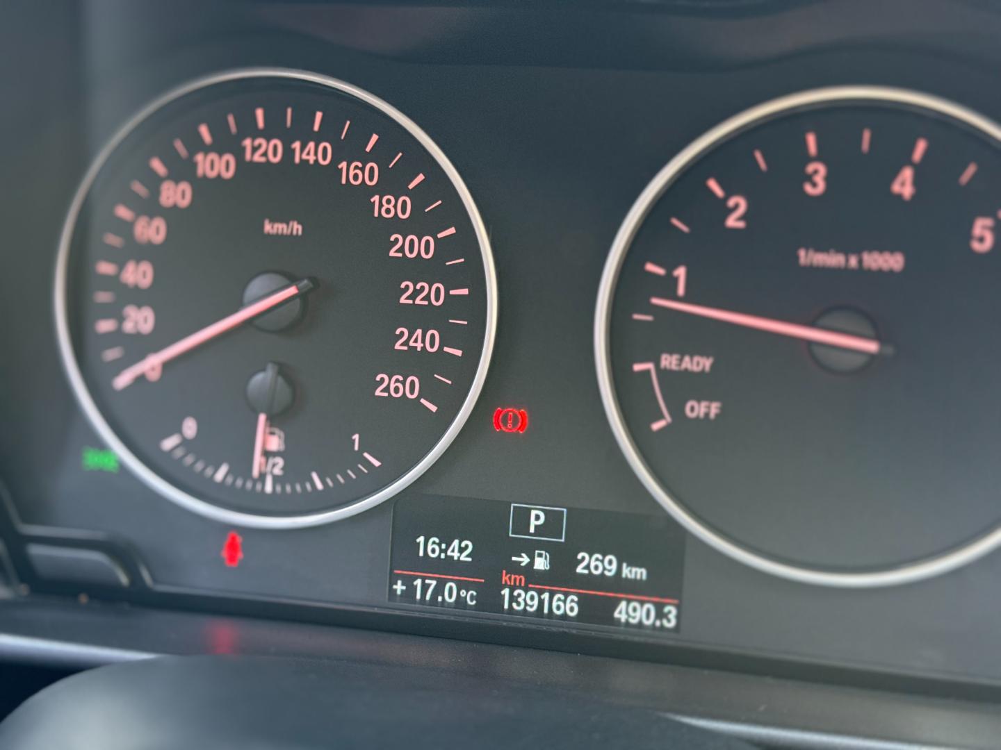 BMW 220 — foto 11 de 17