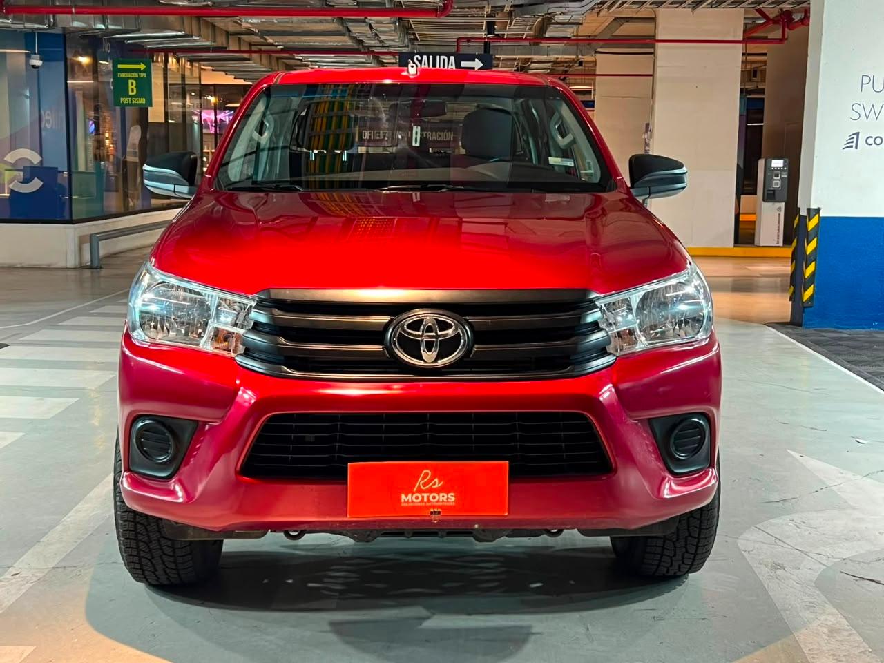 Toyota Hilux — foto 2 de 18
