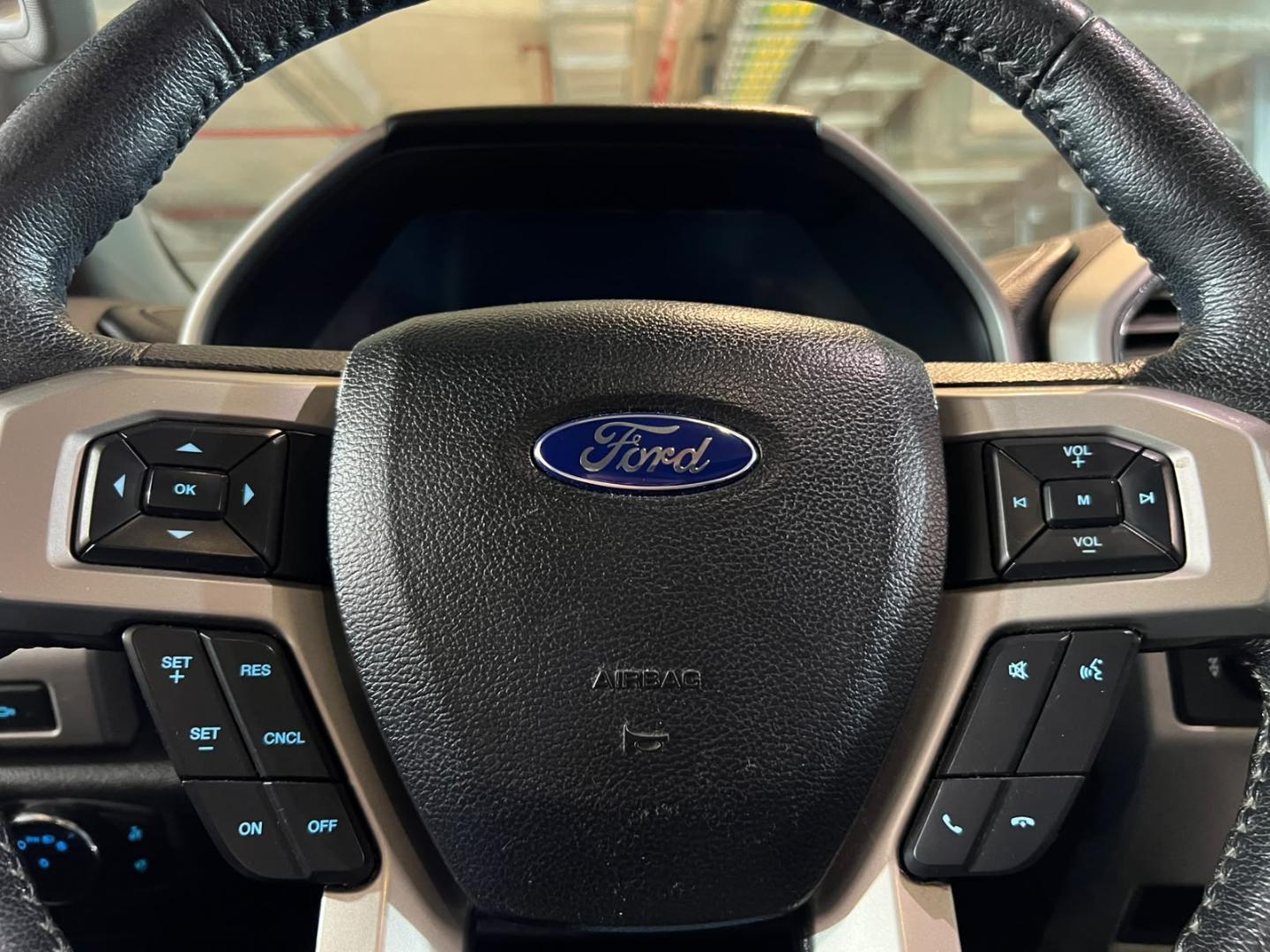 Ford F-150 — foto 13 de 23