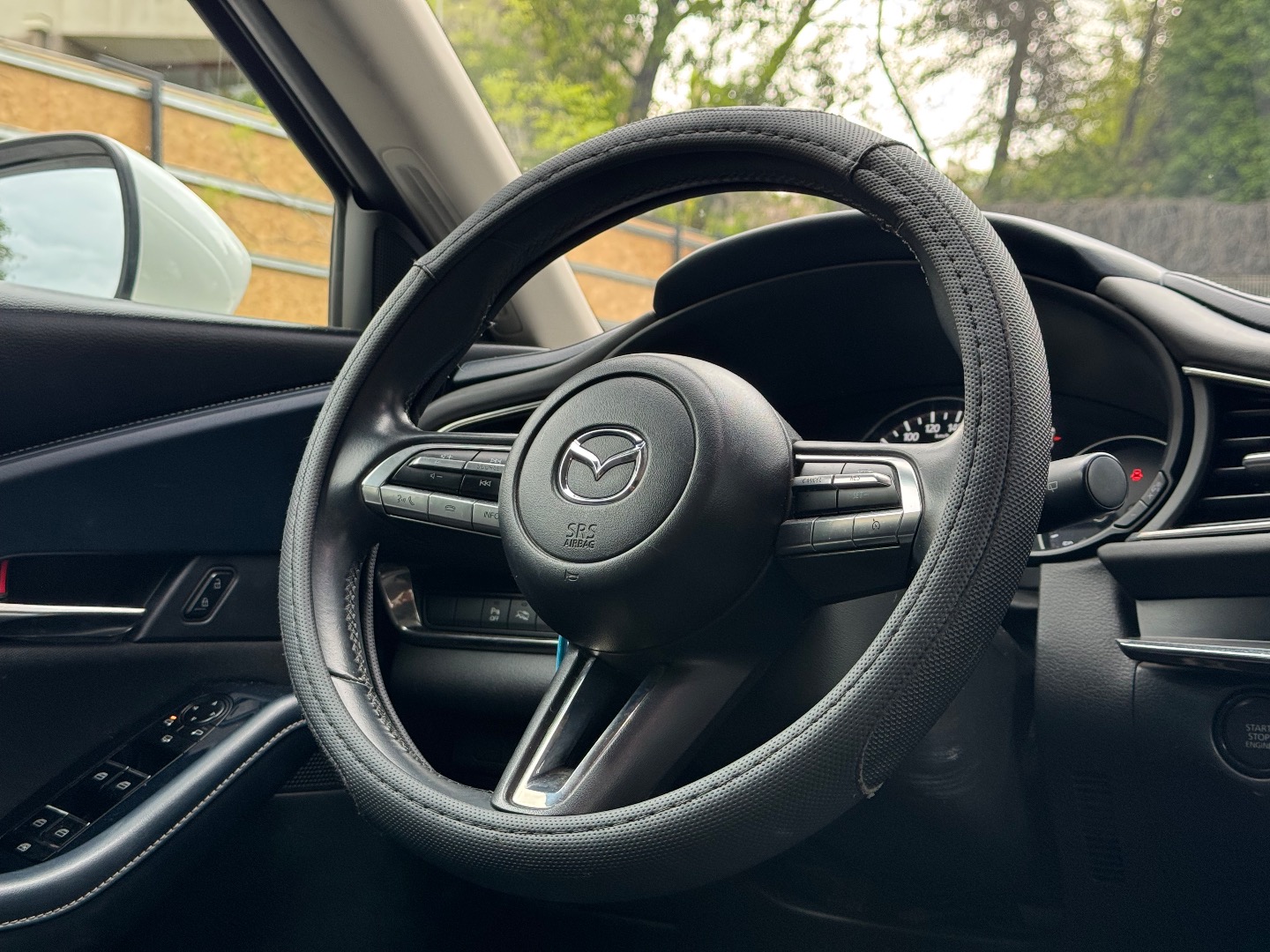 Mazda CX-30 — foto 13 de 18