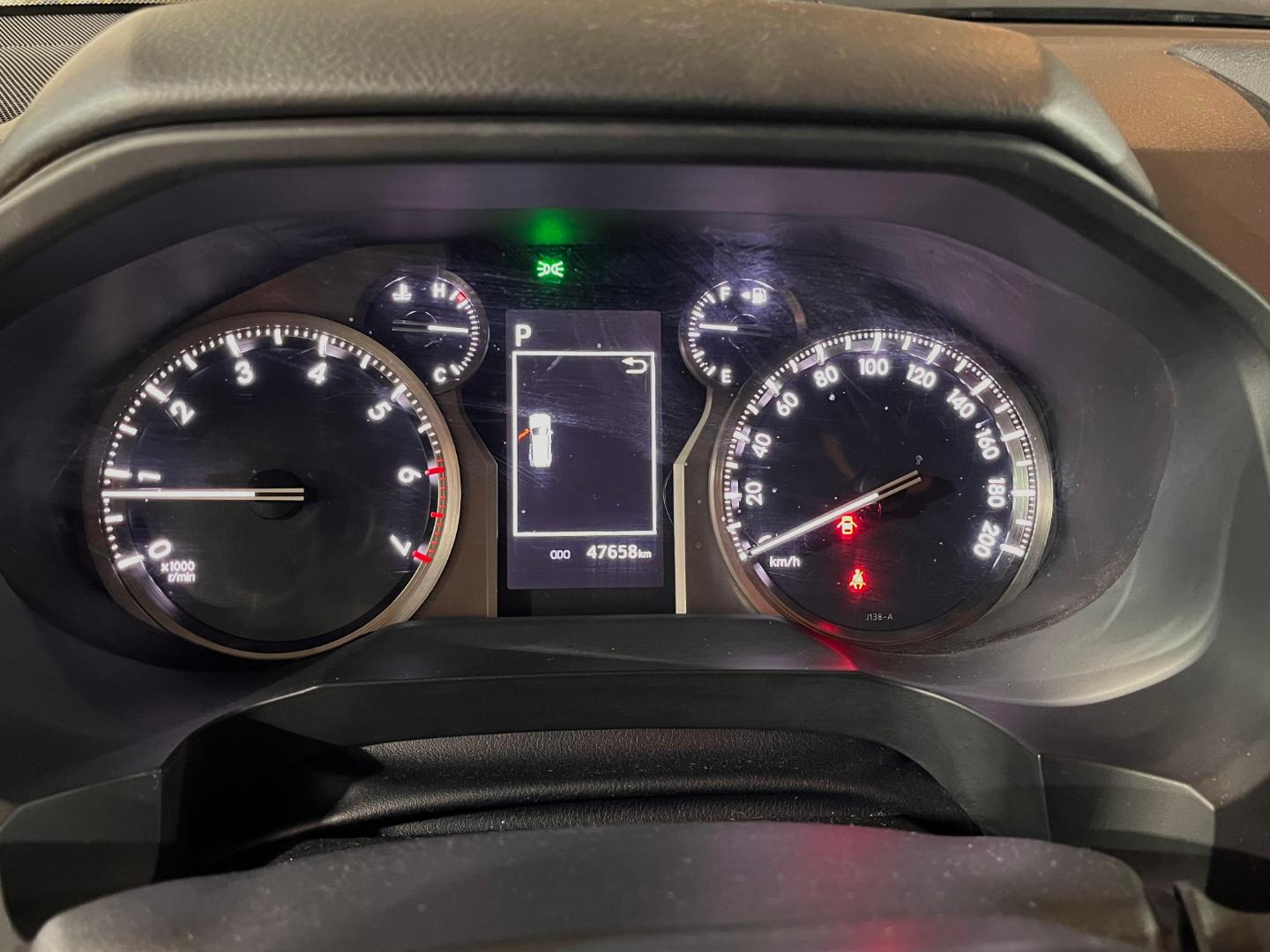 Toyota Land Cruiser Prado — foto 11 de 23