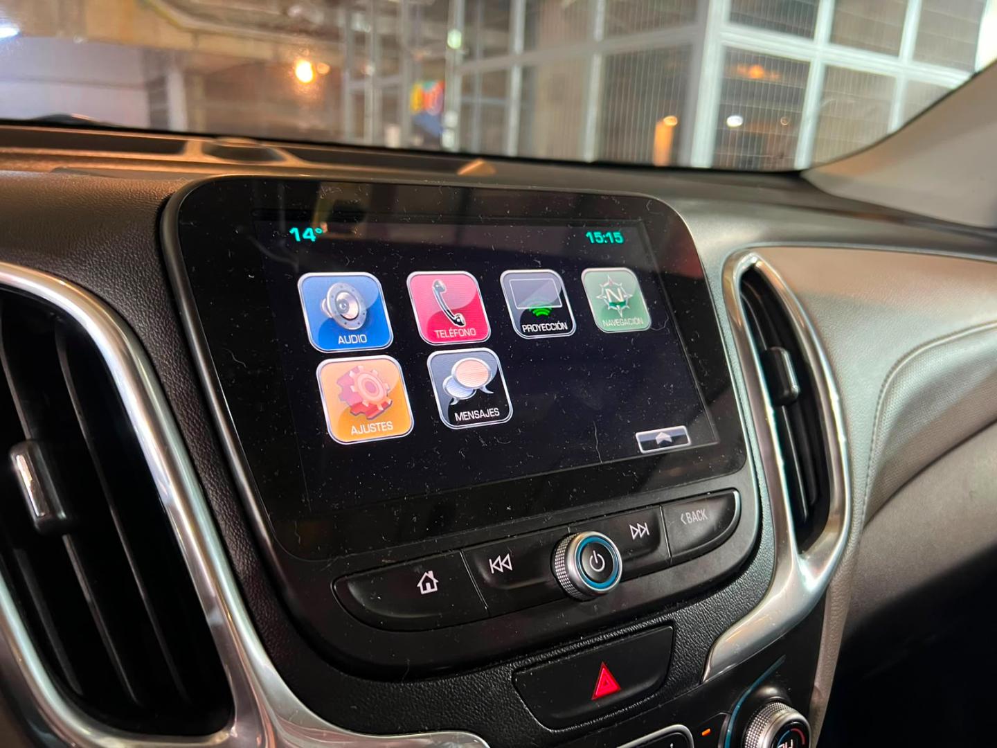 Chevrolet Equinox — foto 14 de 23