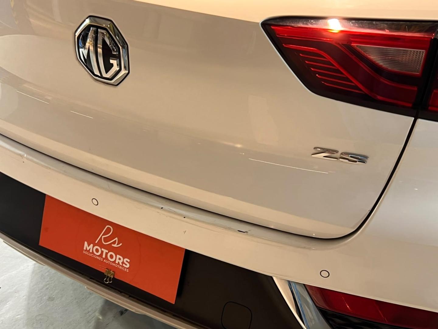 MG Zs — foto 7 de 18