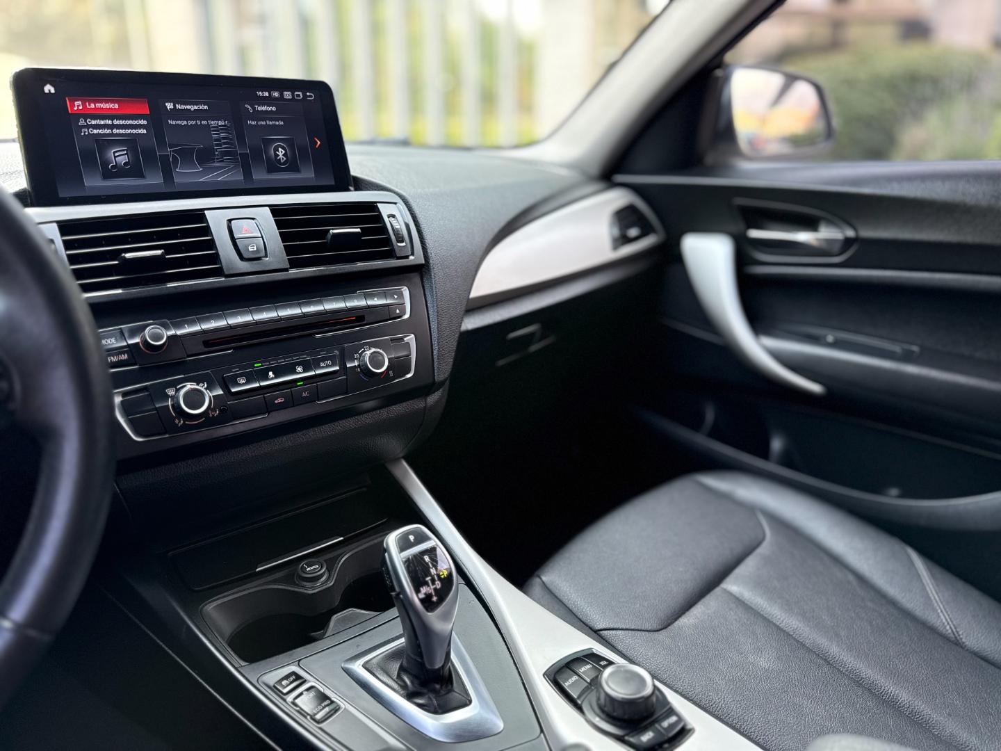 BMW 220 — foto 9 de 17