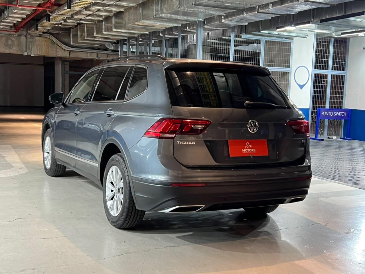 Volkswagen Tiguan — foto 6 de 22