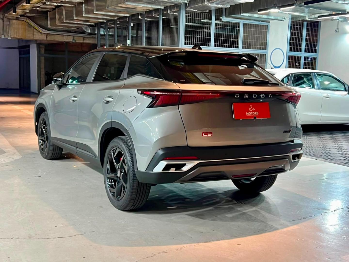 Omoda C5 — foto 6 de 23