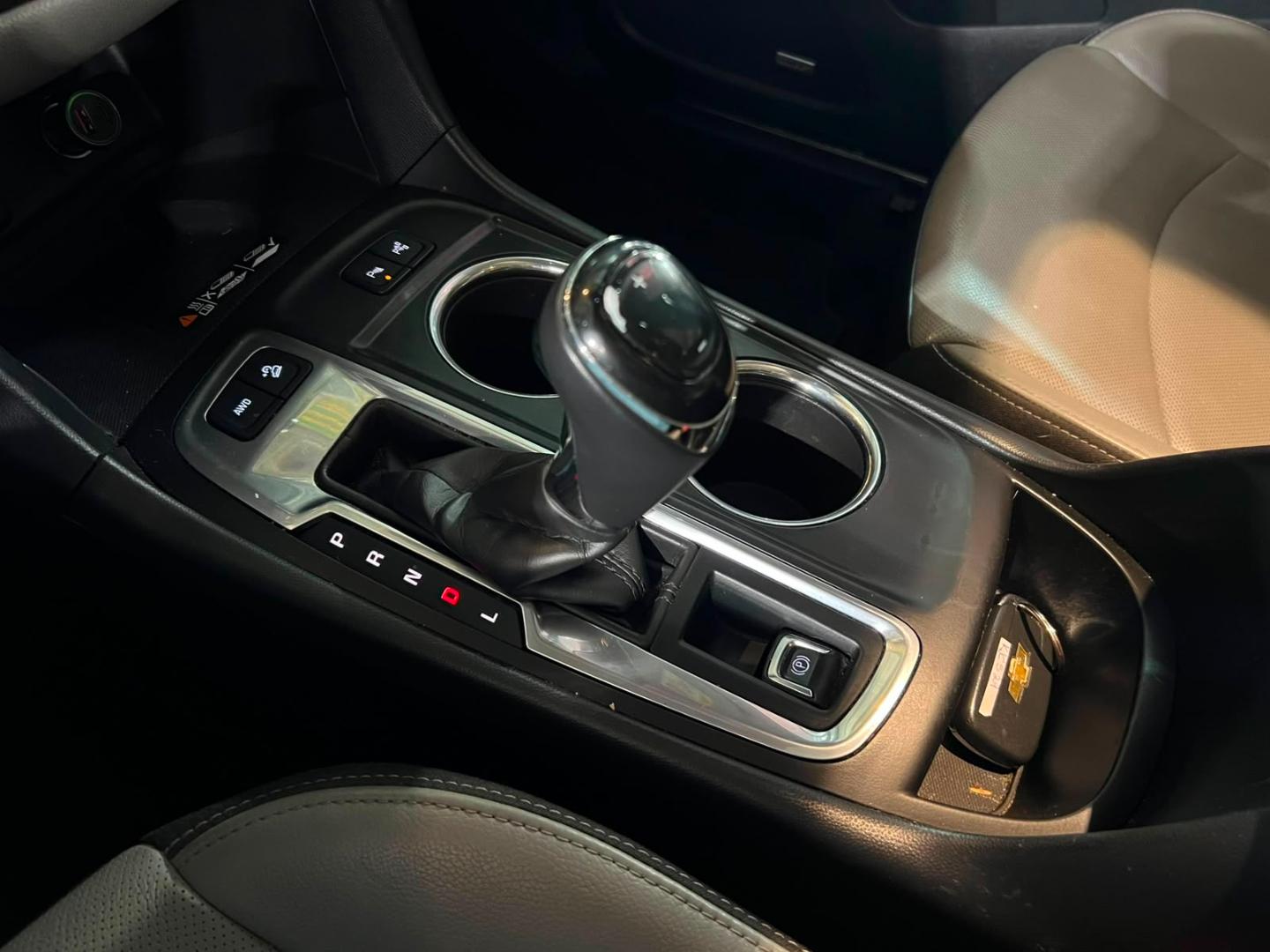Chevrolet Equinox — foto 18 de 23