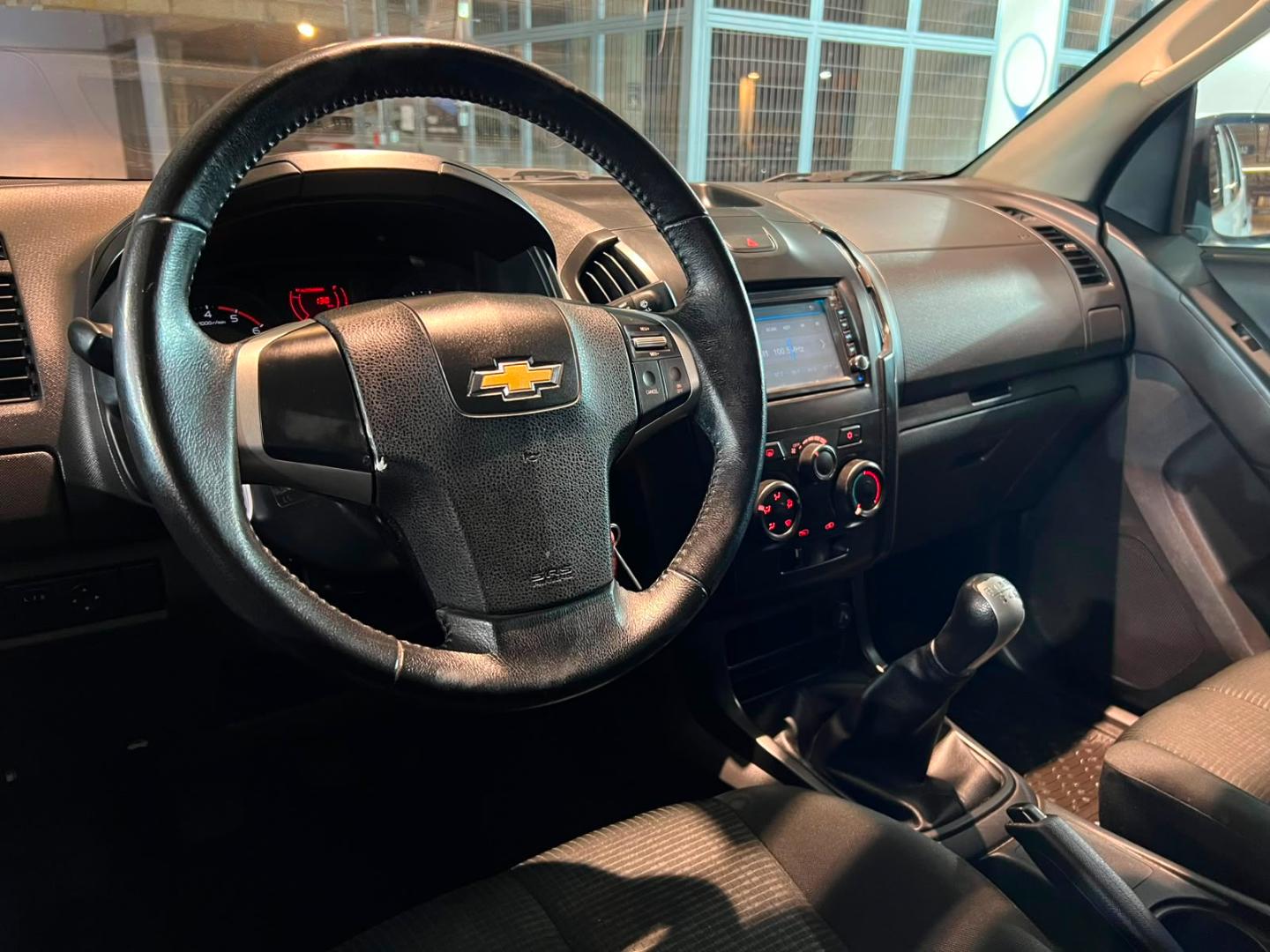 Chevrolet D-Max — foto 10 de 18
