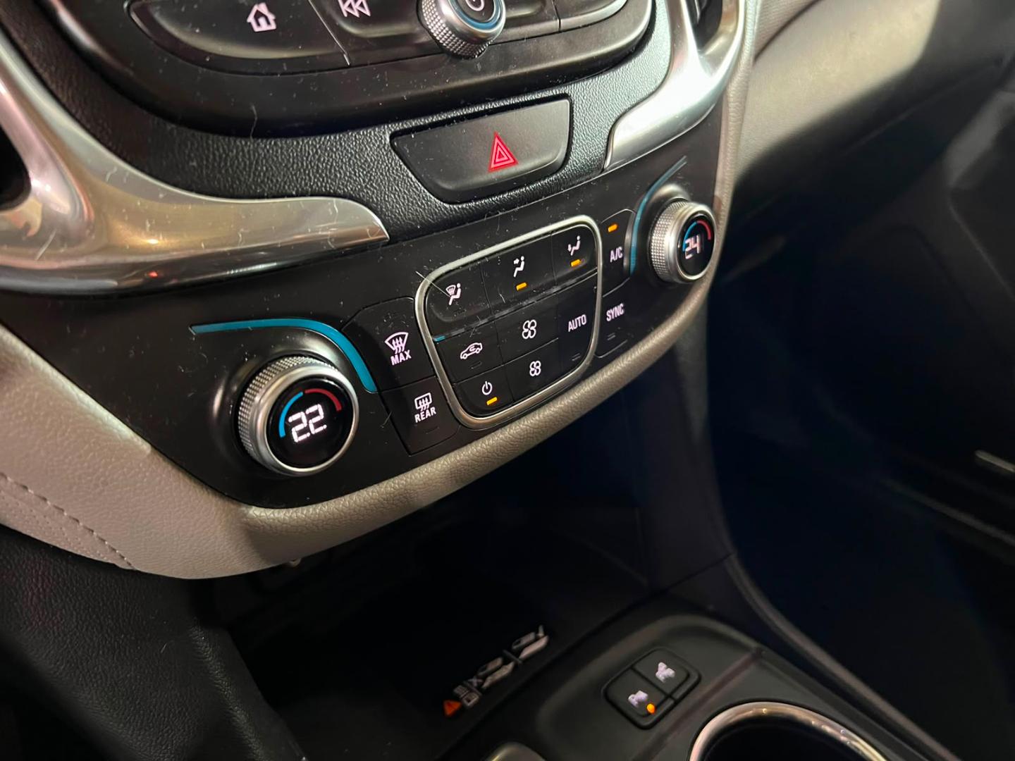 Chevrolet Equinox — foto 17 de 23