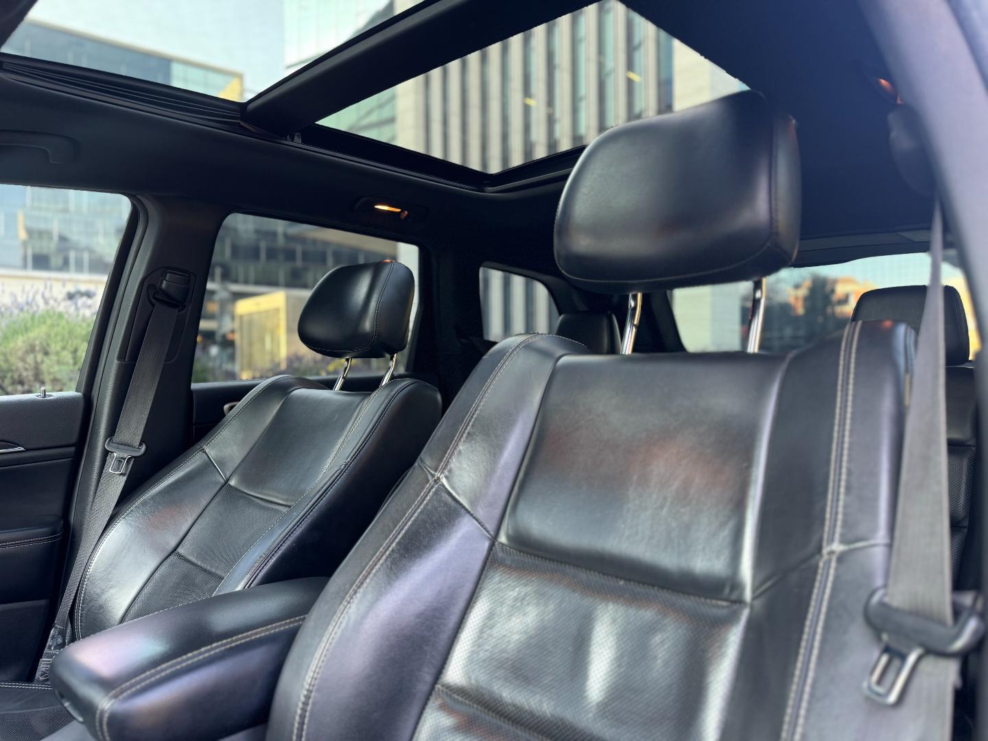 Jeep Grand Cherokee — foto 17 de 19