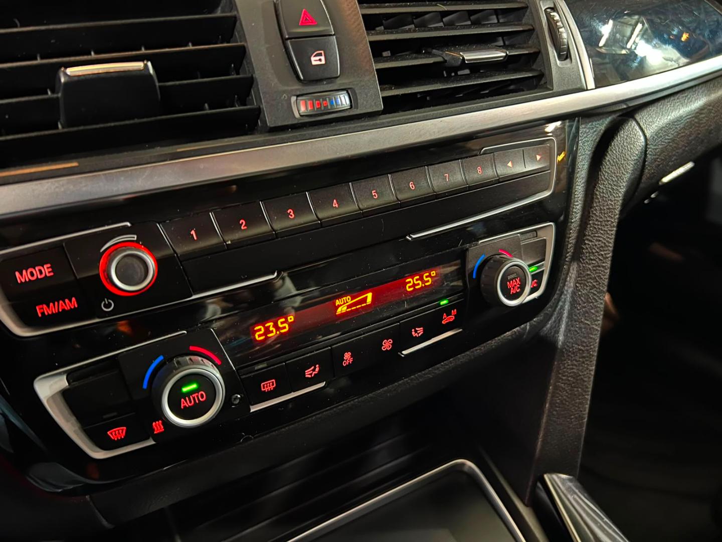 BMW 318I — foto 17 de 22