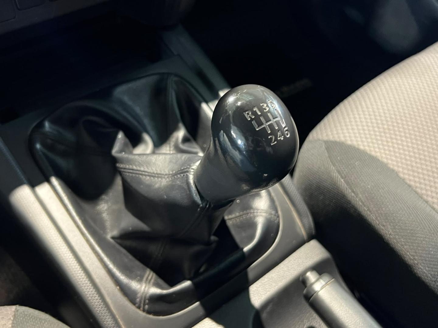 Mitsubishi L200 — foto 18 de 21