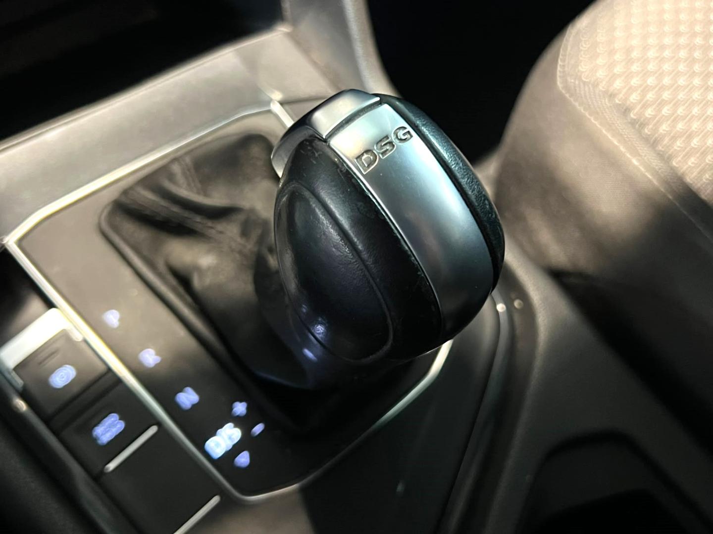 Volkswagen Tiguan — foto 19 de 22