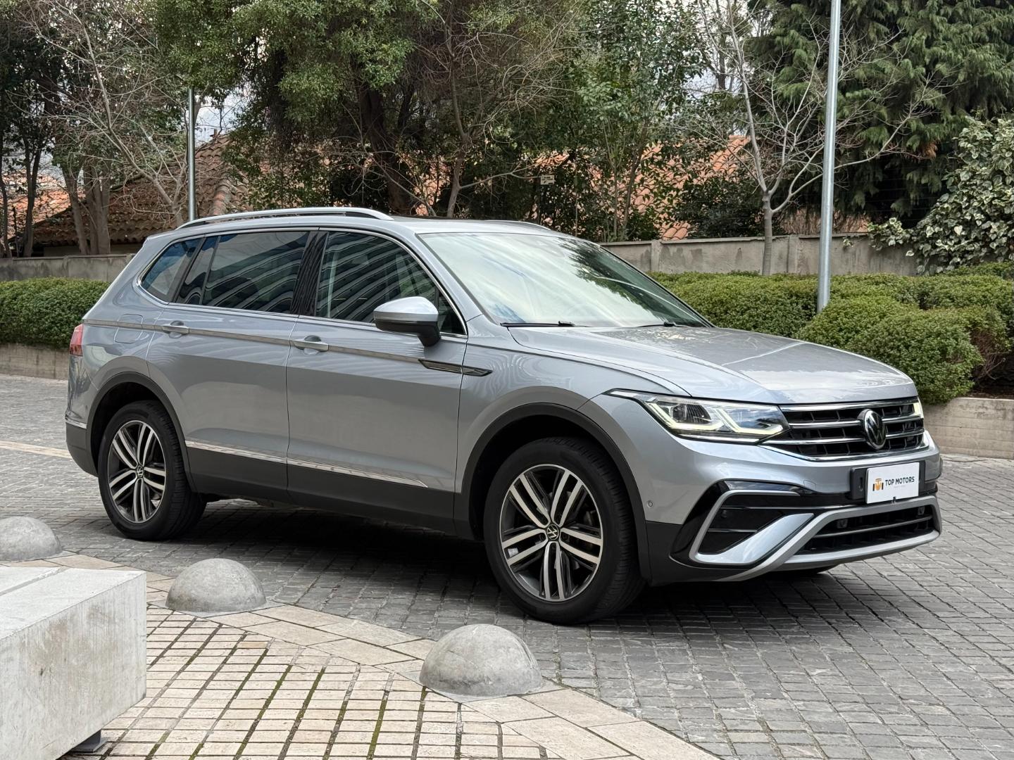 Volkswagen Tiguan — foto 3 de 20