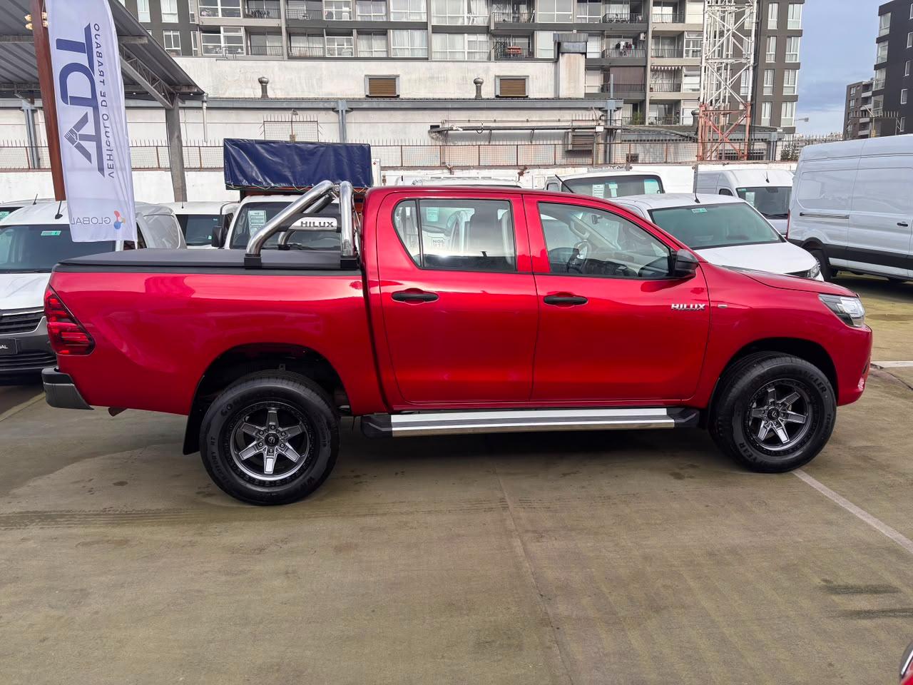 Toyota Hilux — foto 4 de 8
