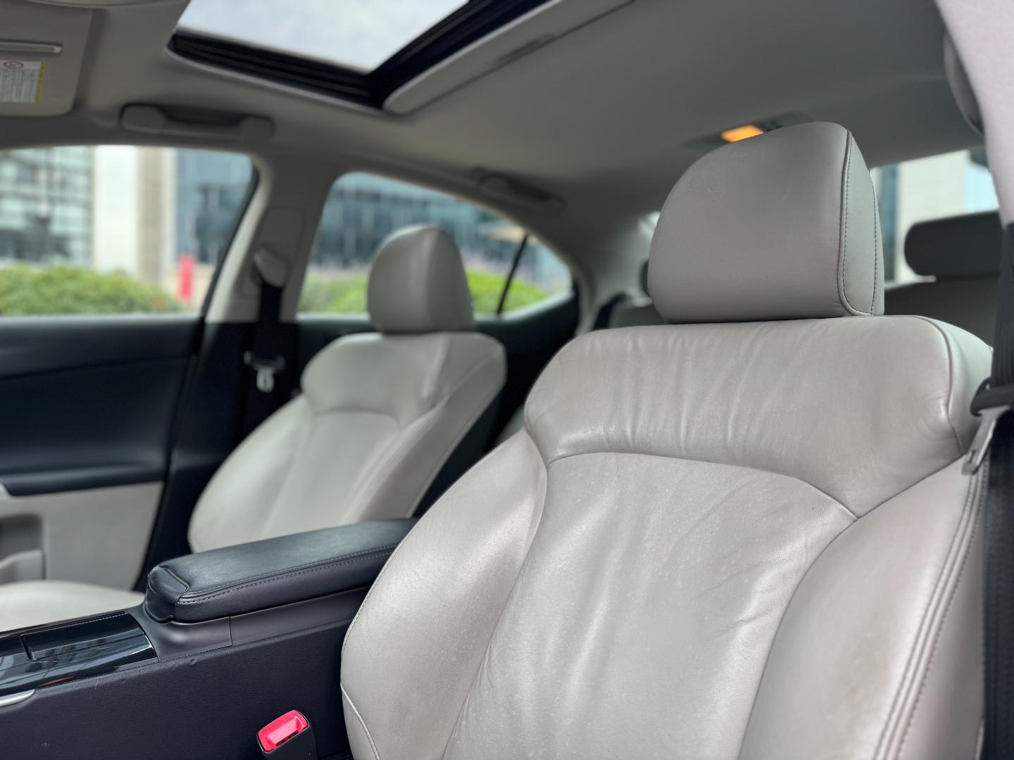 Lexus Is250 — foto 16 de 19
