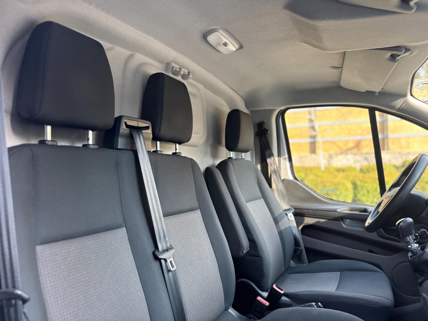 Ford Transit — foto 11 de 13