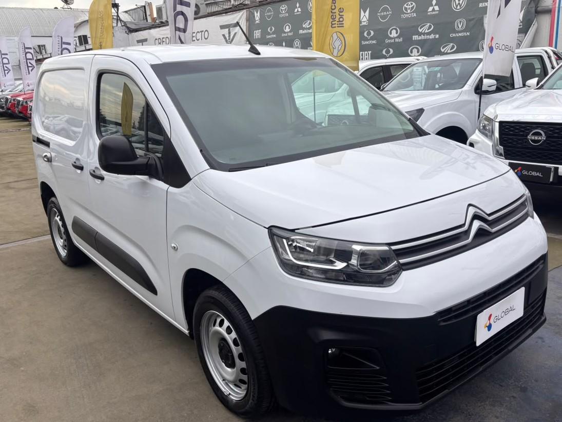 Citroen BERLINGO K9 1.6 2023 (1/10)