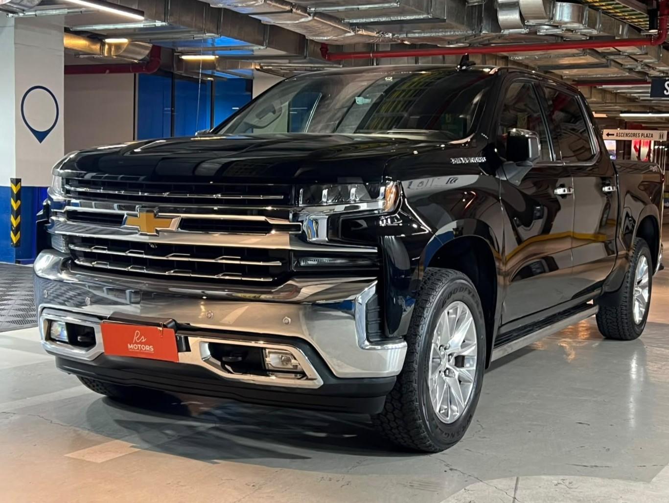 Chevrolet SILVERADO 2021 (1/24)